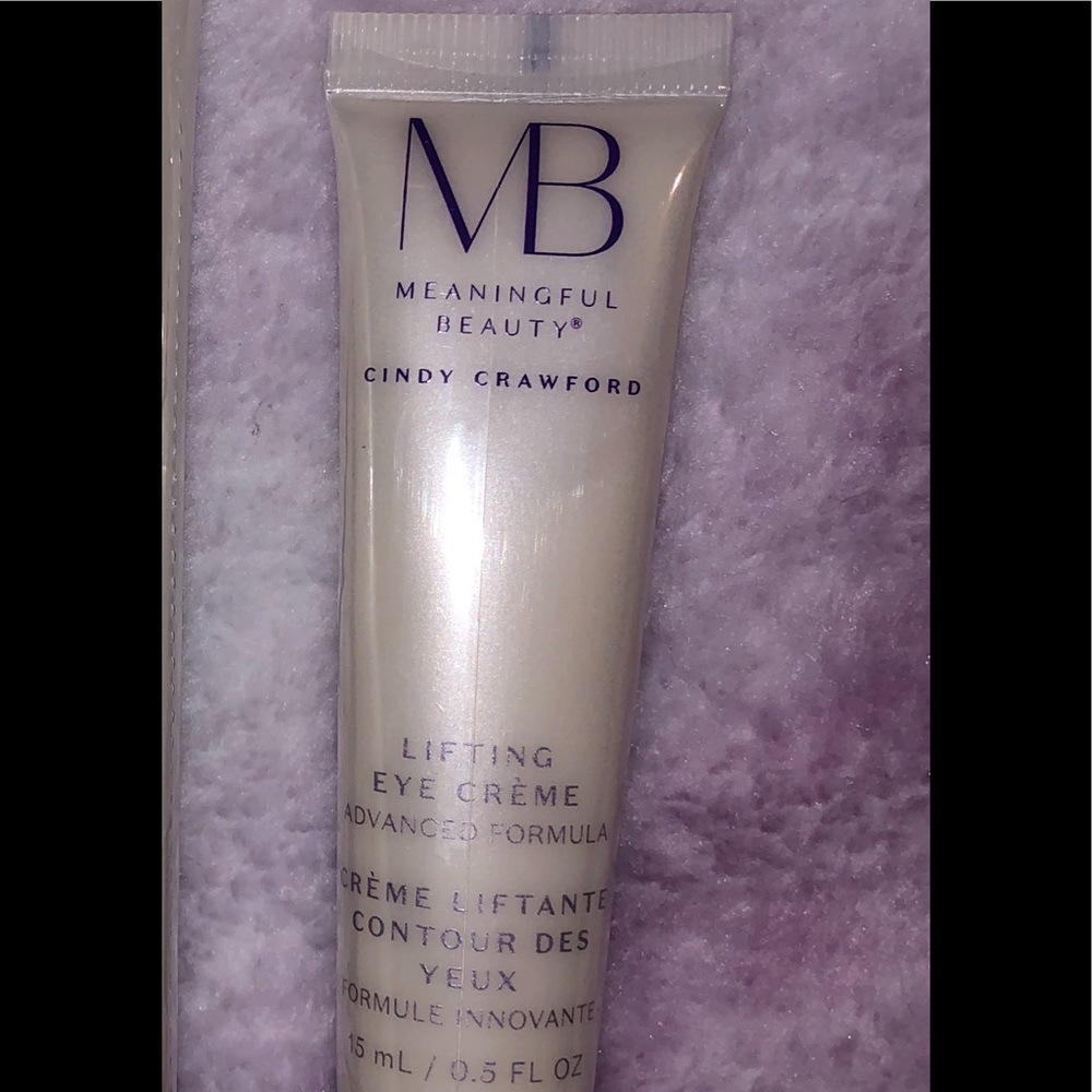 Cindy Crawford’s Lifting Eye Crème